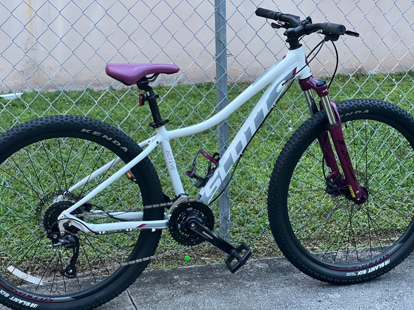 Scott Mountain Bike, 27.5” Wheels Size