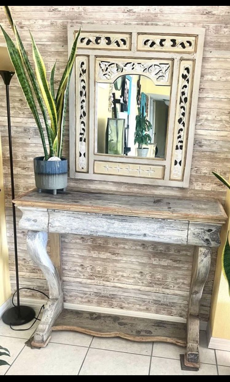 Mantel-like Beautiful Piece With mirror