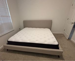Bed and the Mattress - King Size (Excellent condition - Kennesaw)