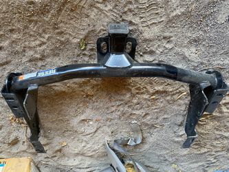 Reese Universal Custom Fit Hitch