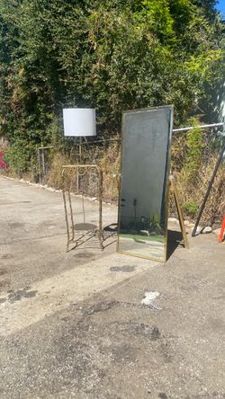 Gold Full-Length Floor Mirror with gold stand with lamp gorgeous set elegant everything included