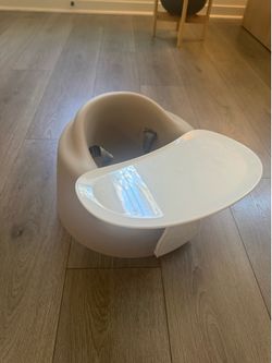 Bumbo chair with tray