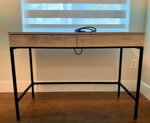 Modern Writing/Computer Desk *Mint Condition*