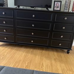 Dresser Like New