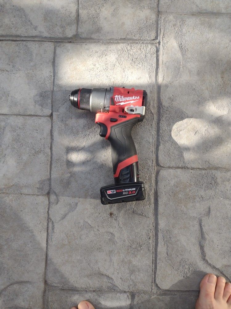 Milwaukee Fuel ½" Hammer Drill 3404-20 with M12 Battery