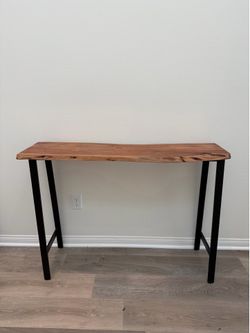 Live Edge Entryway Table – Solid Wood & Metal Base
