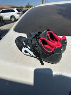 Pelaton cycling shoes