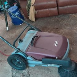 Minuteman Kleen Sweep 27.. Push Sweeper..