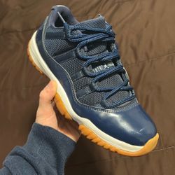 Air Jordan 11 Low Navy Gum