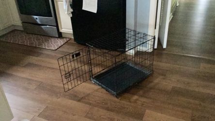 Small dog cage  24x17 d18 1/2