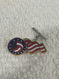 Vintage USA volleyball team pin