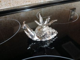 Metal Snail Crystal Sphere Stand