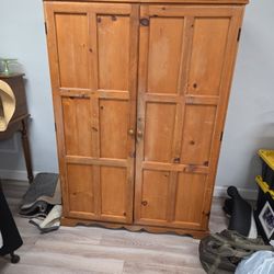 Free Armoire