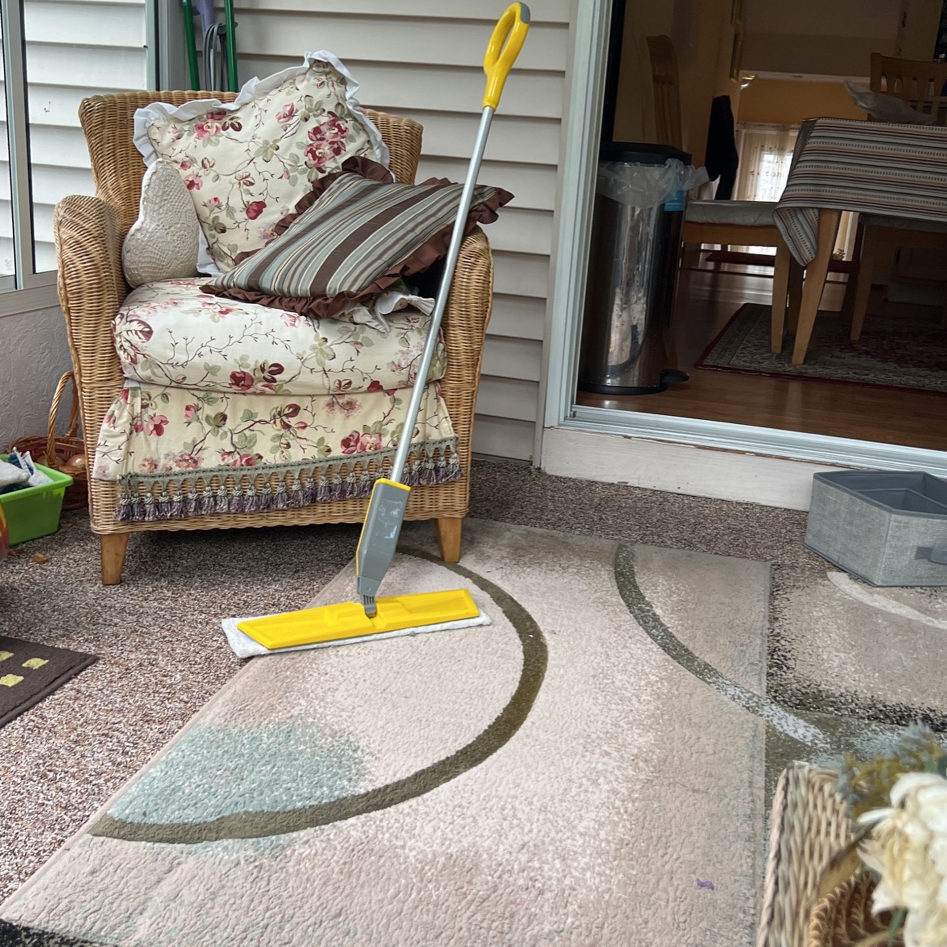 Shark Mop Stand
