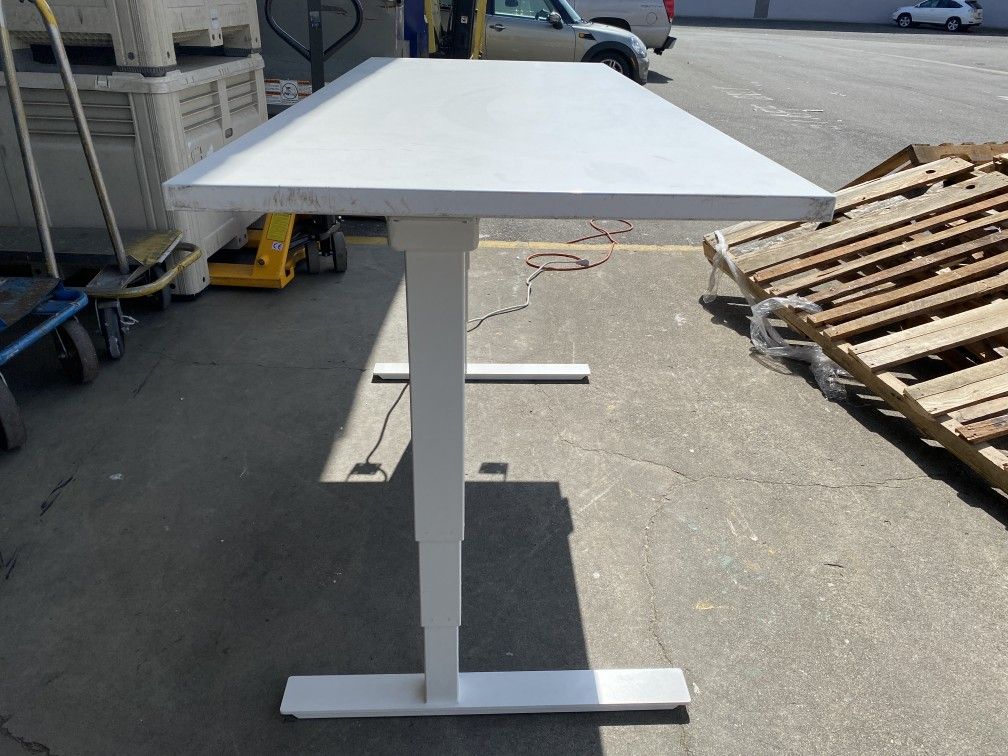 HAWORTH Electric SittoStand Desk for Sale in Auburn, WA OfferUp