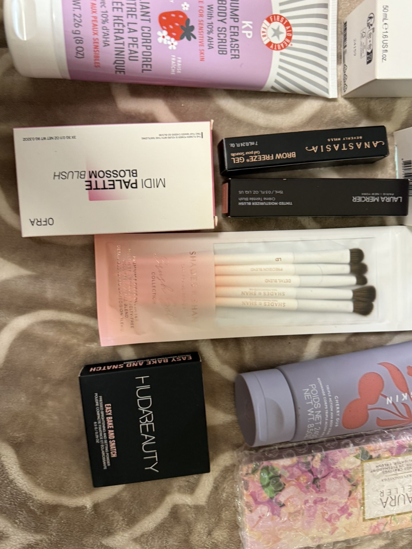 Makeup/ Skincare