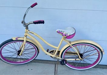 Huffy Cranbrook Beach Cruiser Bike Bicycle Woman Female Girl