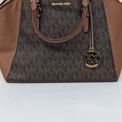 MK Purse .... $90