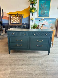 Grey Dresser / Provincial 6 Drawers!