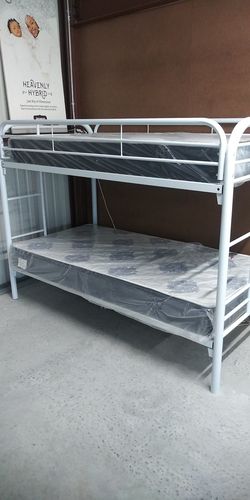 New Twin Twin / Twin White Bunk Bed ( Mattress Sold Separately )