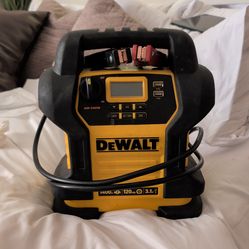 DEWALT 1600 Peak Amp Jump Starter with Digital Compressor and USB Power Bank