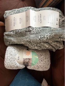 Brand new, ultra soft plush throw and teddy Sherpa throw