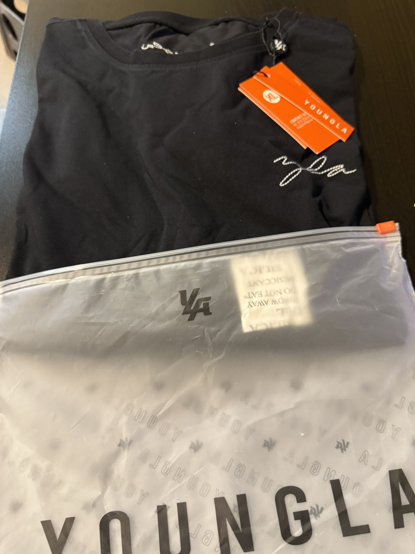 466 TAILORED TEES  Young LA Black 