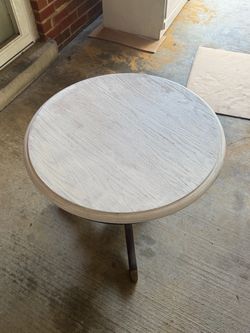 Round Table