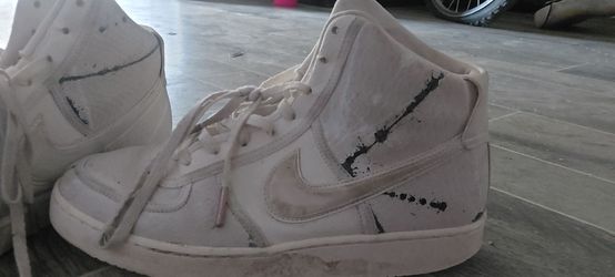 NIKE HIGHTOP SIZE 8 $20