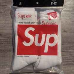 Supreme x Hanes Crew Socks (4-Pack)