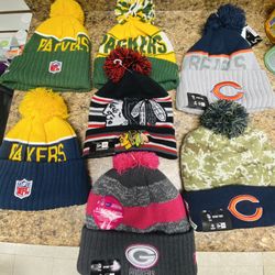 Packers, Bears, Black Hawks Chicago.