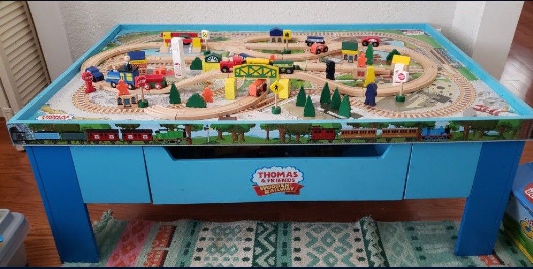 Thomas And Friends Train Table And Set