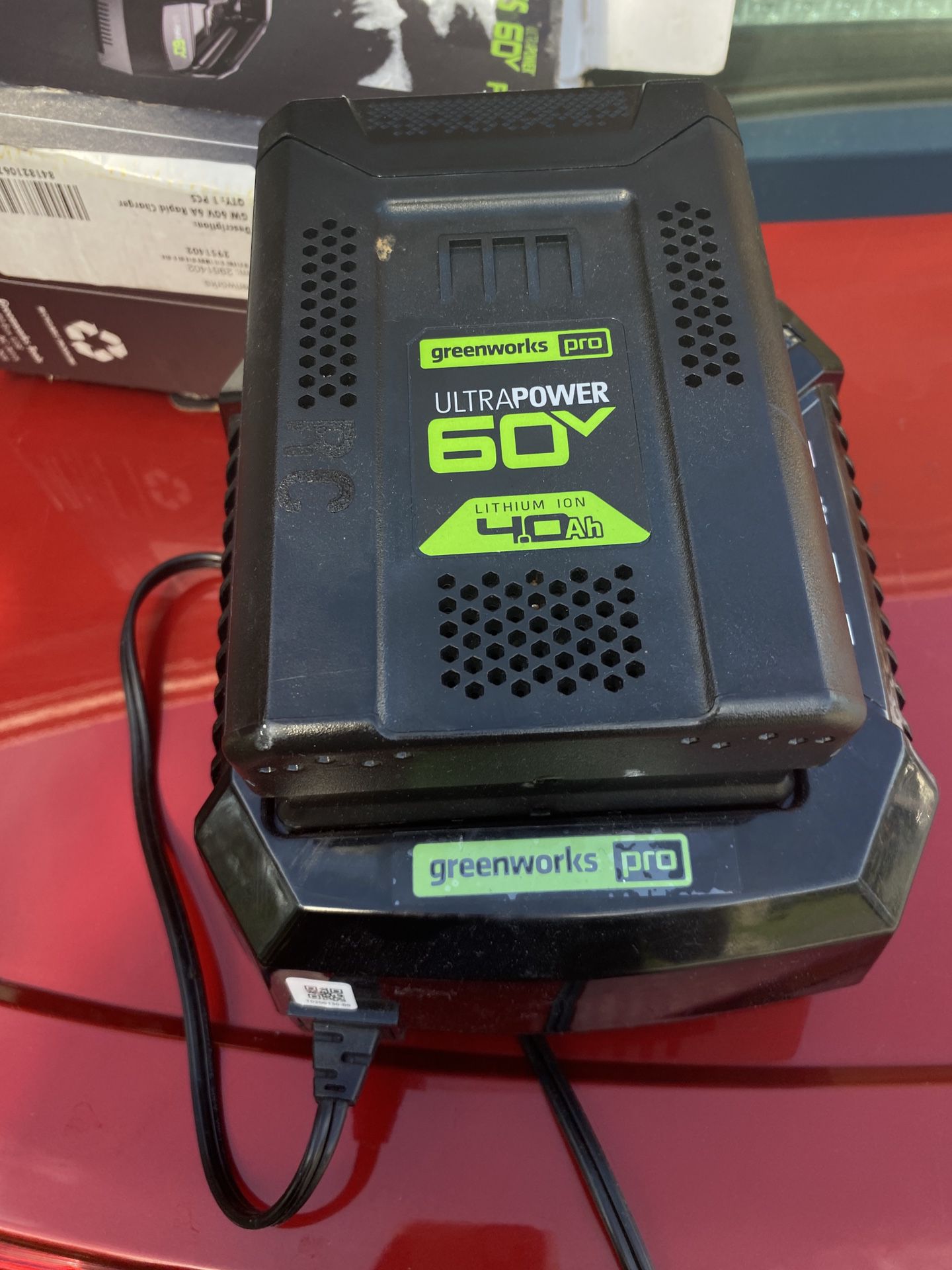 Green works 60v Battery And Charging Dock