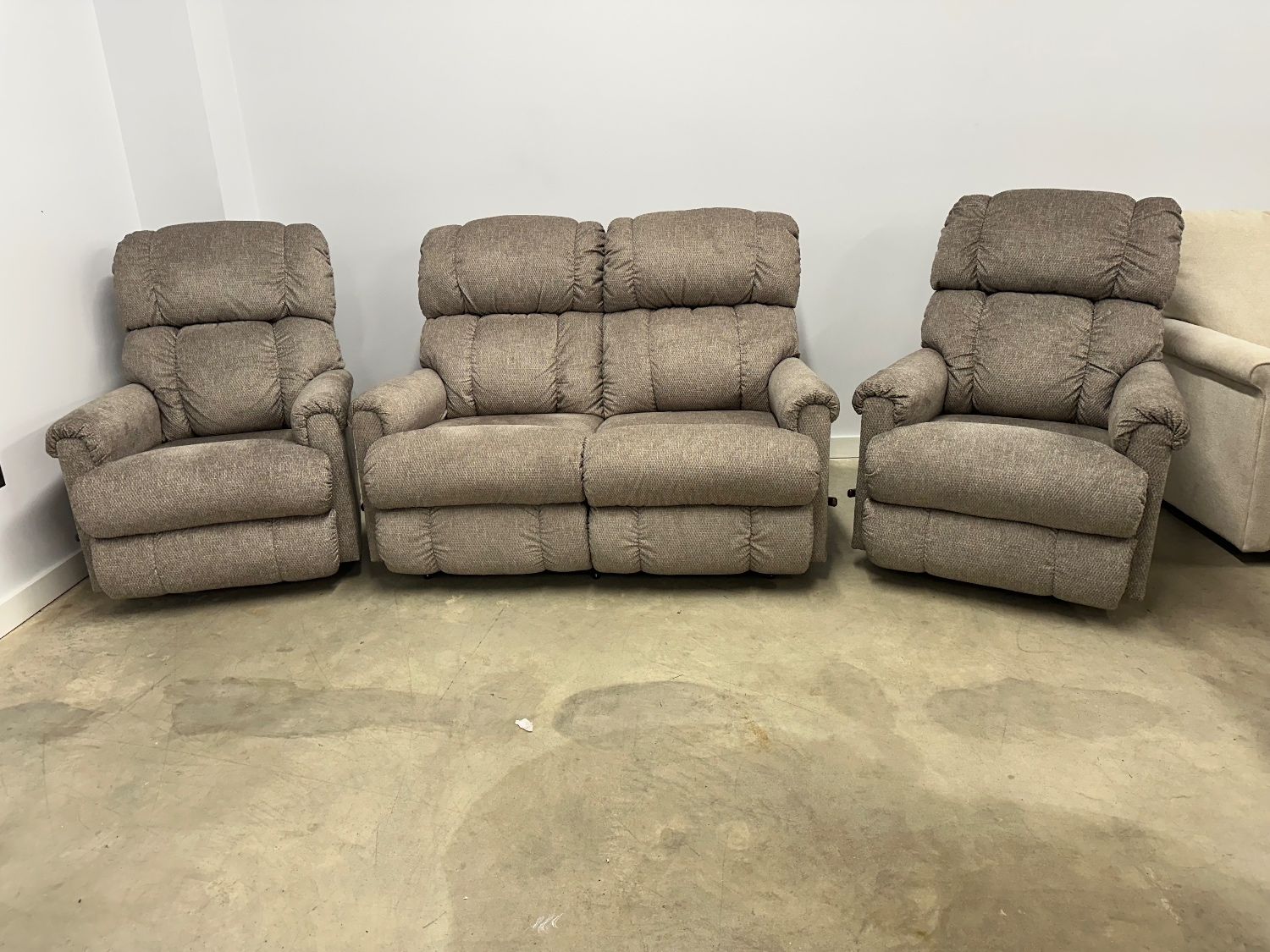 La-Z-Boy Loveseat and Two Swivel Rocking Recliners - Delivery and Financing Available!