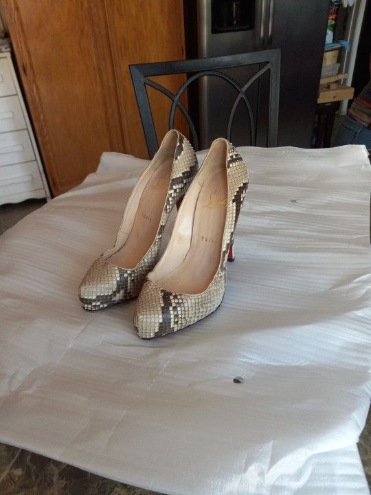 Christian Louboutin Heels Size EU37 Snakeskin