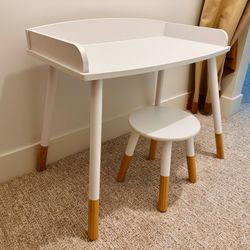 💛 Modern Kid Desk & Stool Set 💛