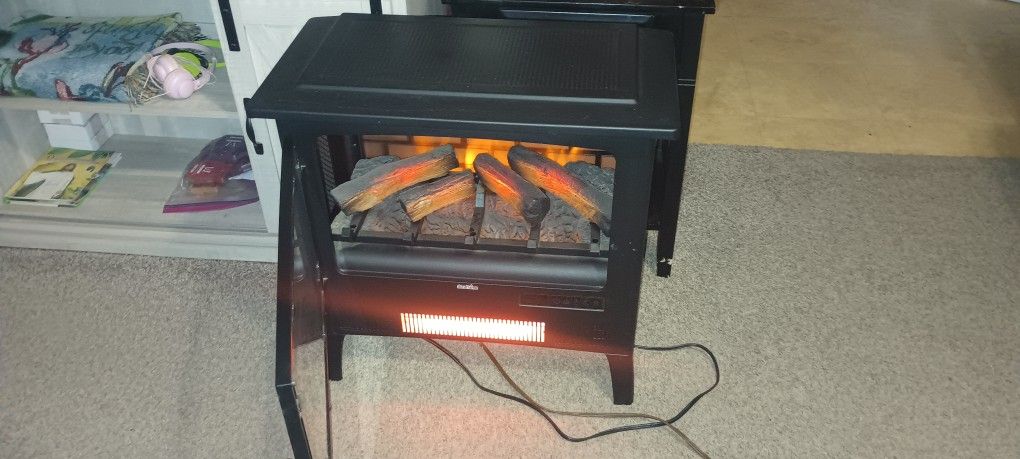 Duraflame Electric Heater Couple Years Old Brand New Condition Only Used A Couple Times Going To Let Someone That Needs It Get It Pretty Cheap