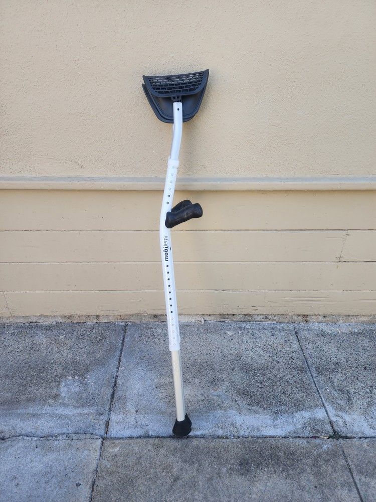 MOBILEGS adjustable Crutches- White LIKE NEW