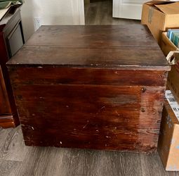 Vintage Storage Chest