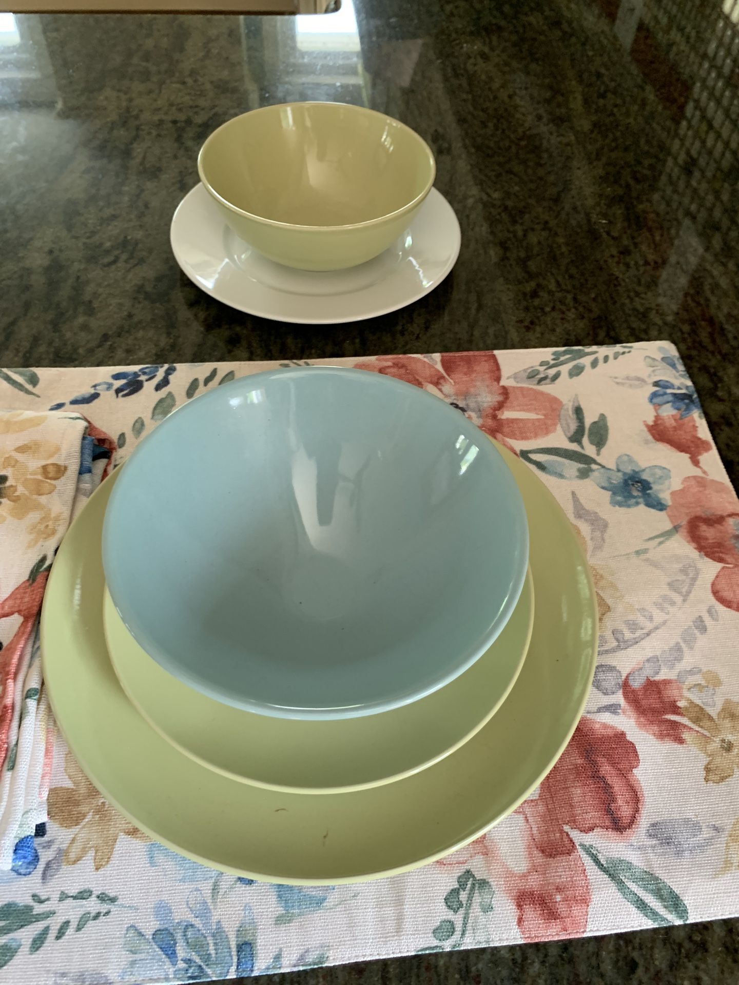 75%. OFF! Pastel Bowls And Plates