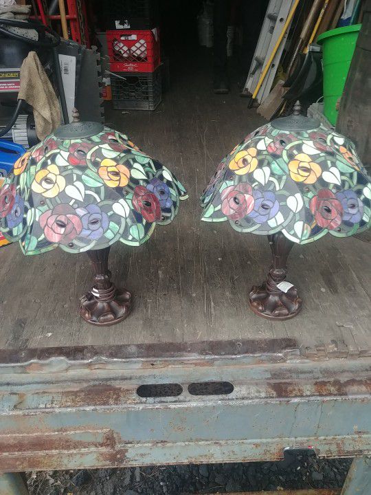 2 Tiffany Style Lamps