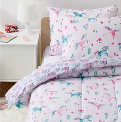 New! Unicorn/ Rainbow Full/ Queen Reversible Comforter 3 Piece Set