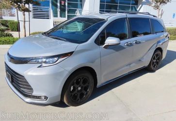 2025 Toyota Sienna