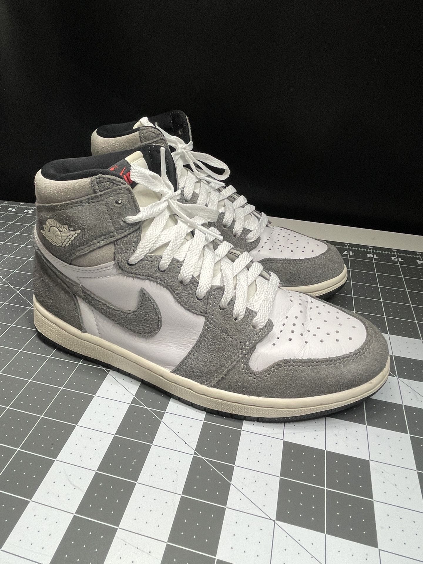 Size 7.5 - Air Jordan 1 Retro OG High Washed Black