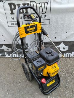 DEWALT PRESSURE WASHER 3400 PSI 2.5 GPM
