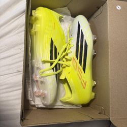 F50 Pro FG Size 8