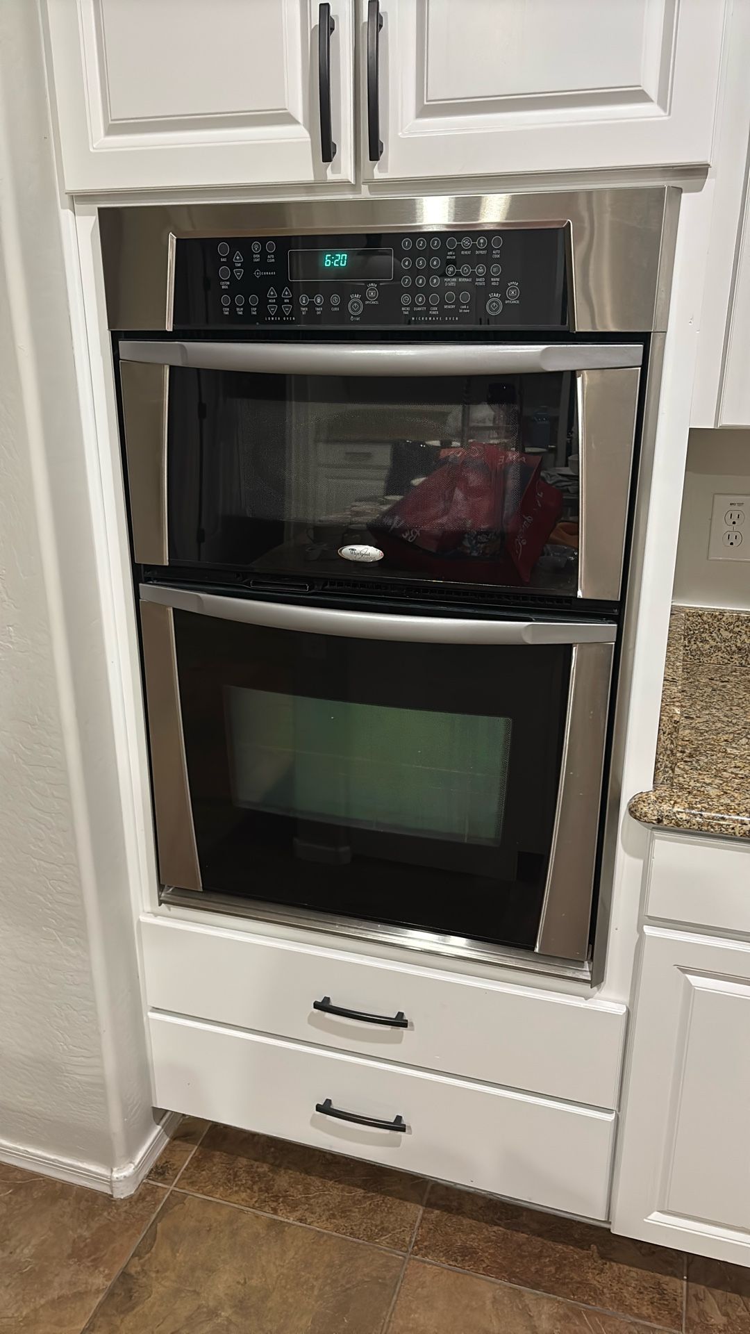 Oven/microwave Combo