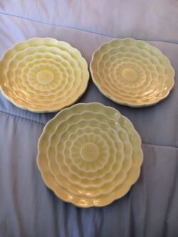 3 glass saucers