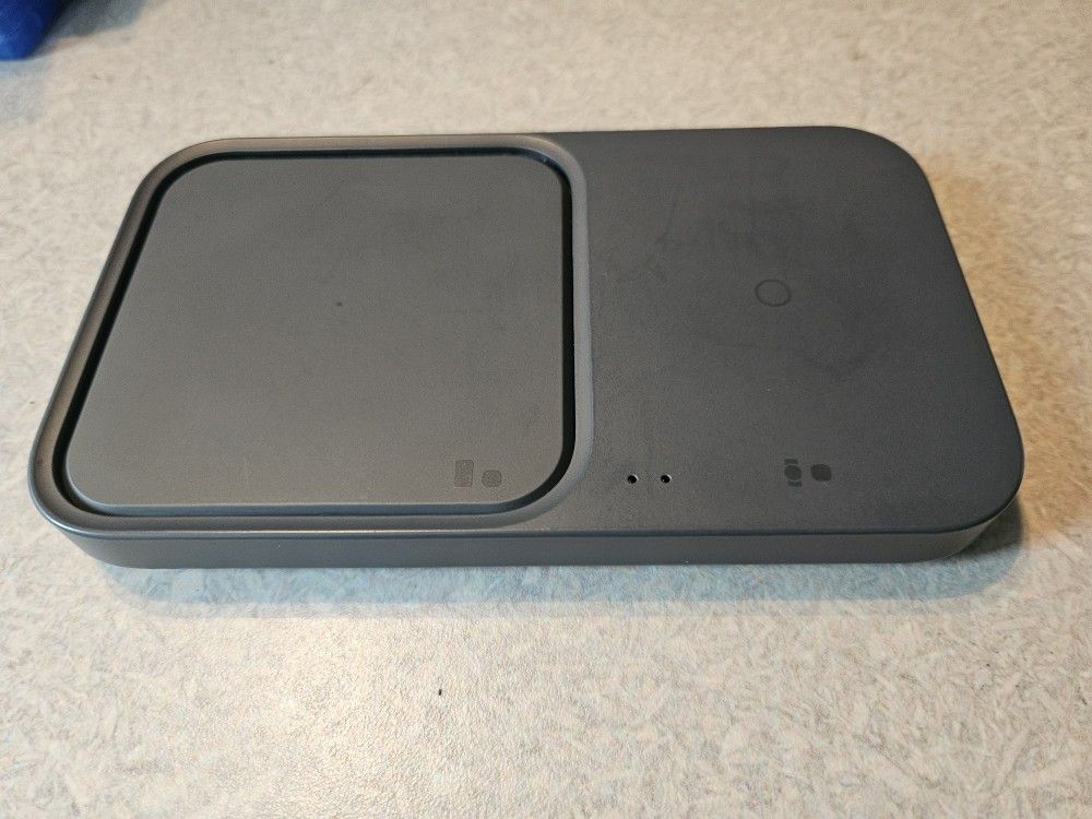 Samsung Dual Wireless Charging Pad