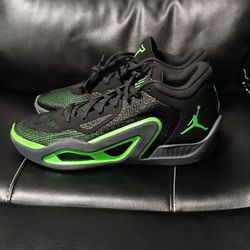 JT AIRZOOM JORDAN Green And Black 